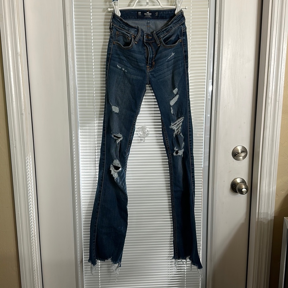 00R w23 L32 Hollister mid-rise boot classic stretch
